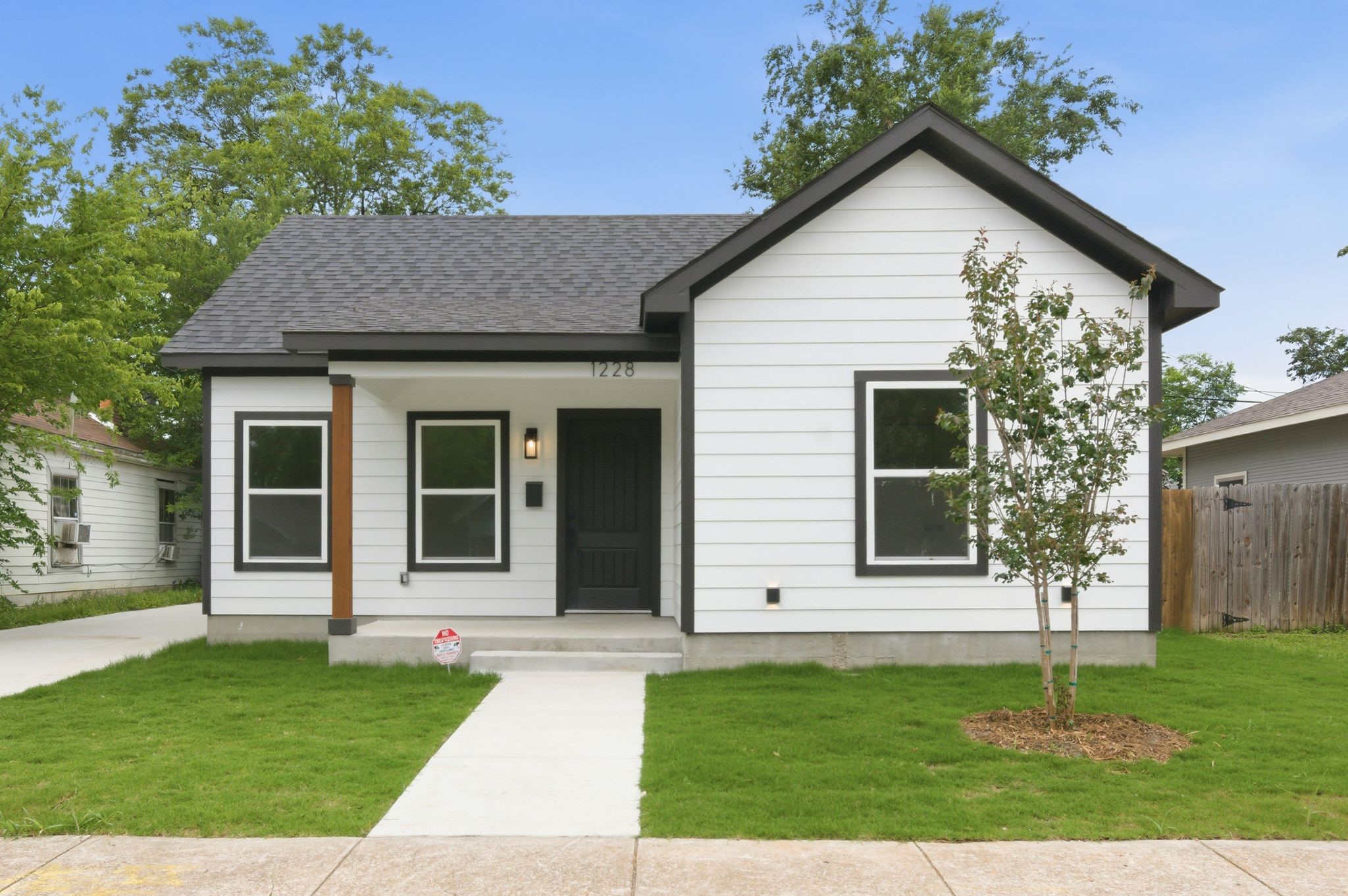 1228 E Tucker Street Fort Worth TX 76104
