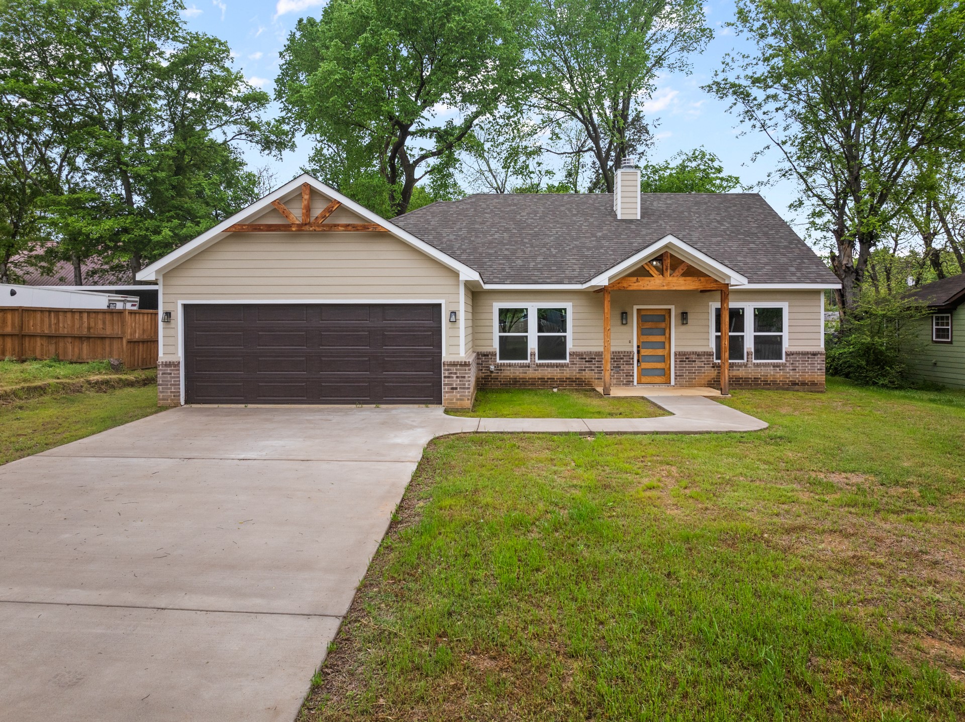 226 Moreland Pittsburg TX 75686