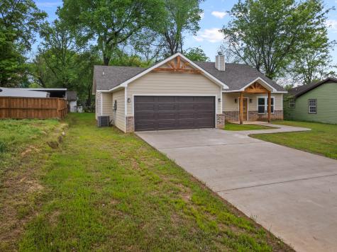 226 Moreland Pittsburg TX 75686