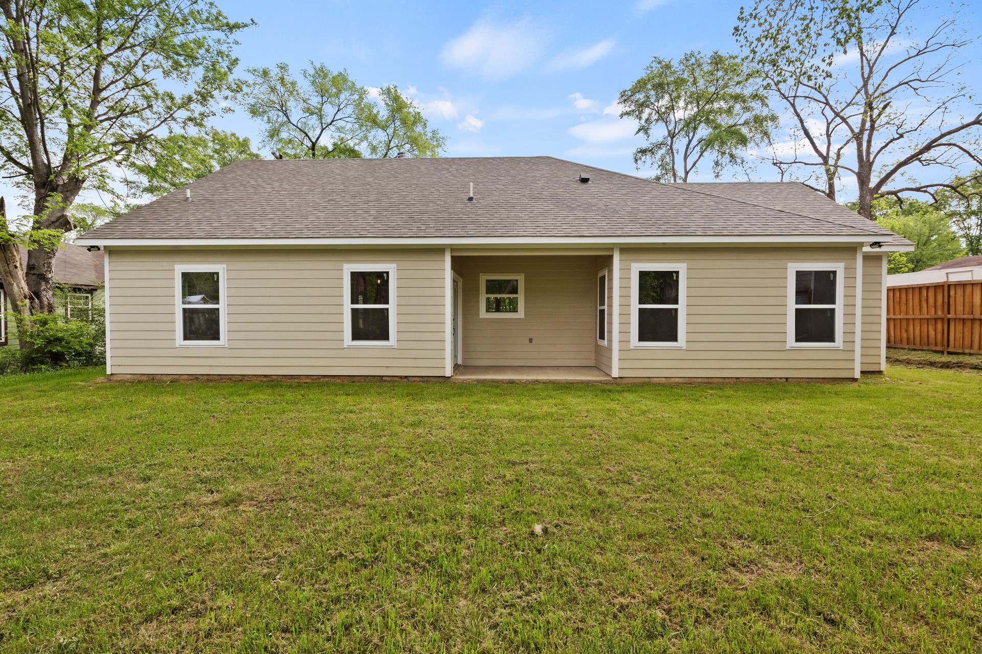 226 Moreland Pittsburg TX 75686