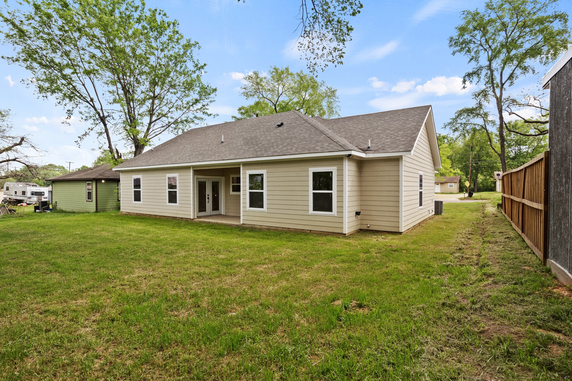 226 Moreland Pittsburg TX 75686