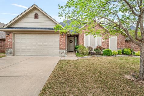 4421 Logan Circle Granbury TX 76049