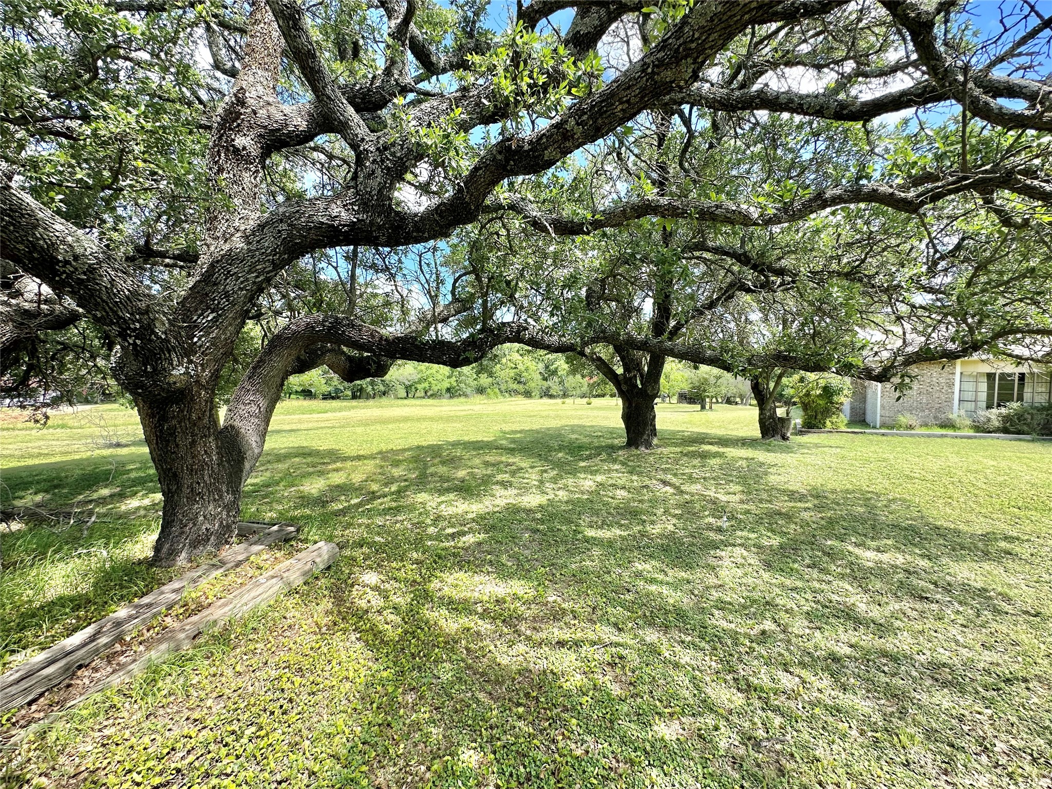 500 Apache Trail Comanche TX 76442