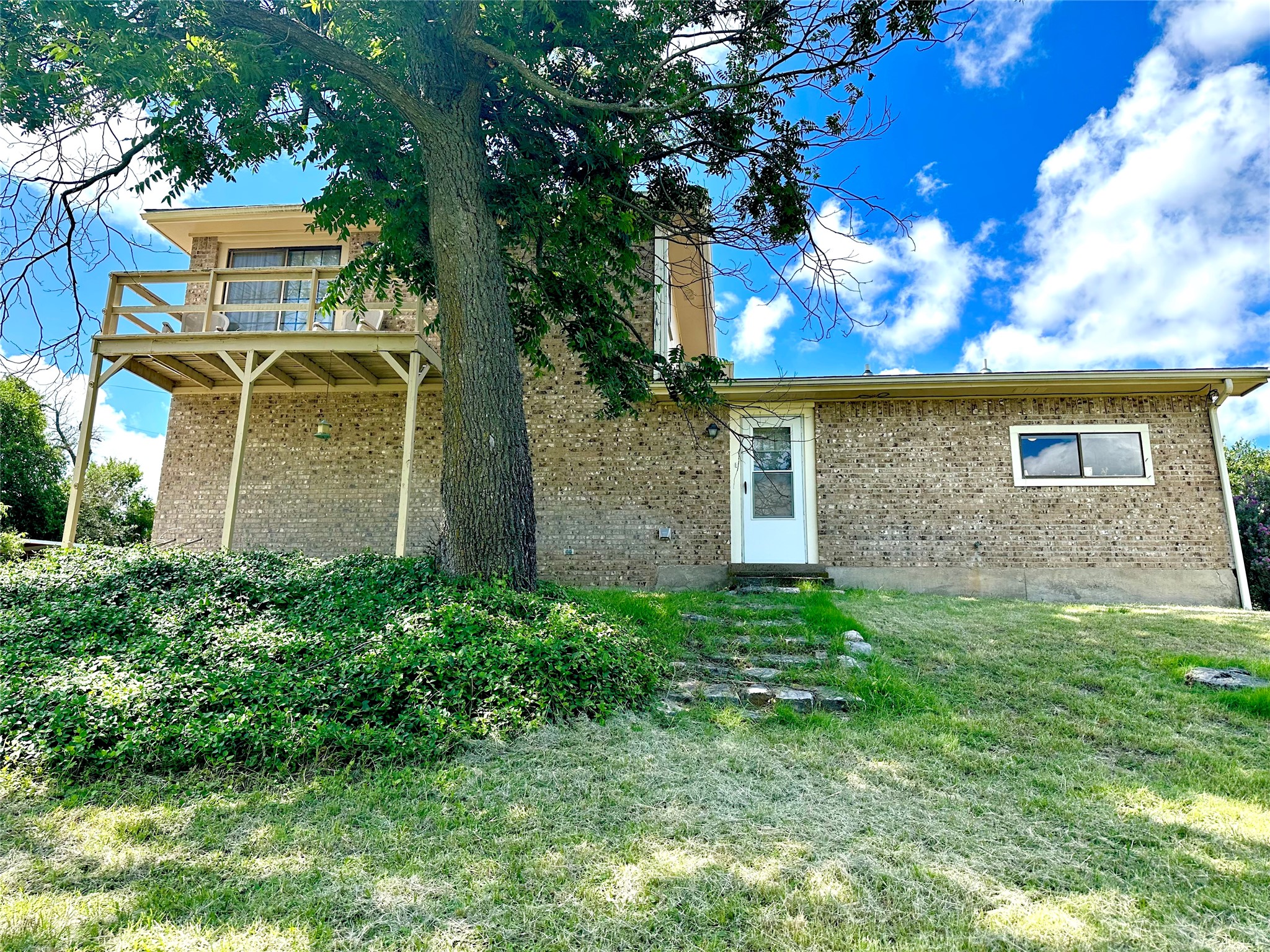 500 Apache Trail Comanche TX 76442