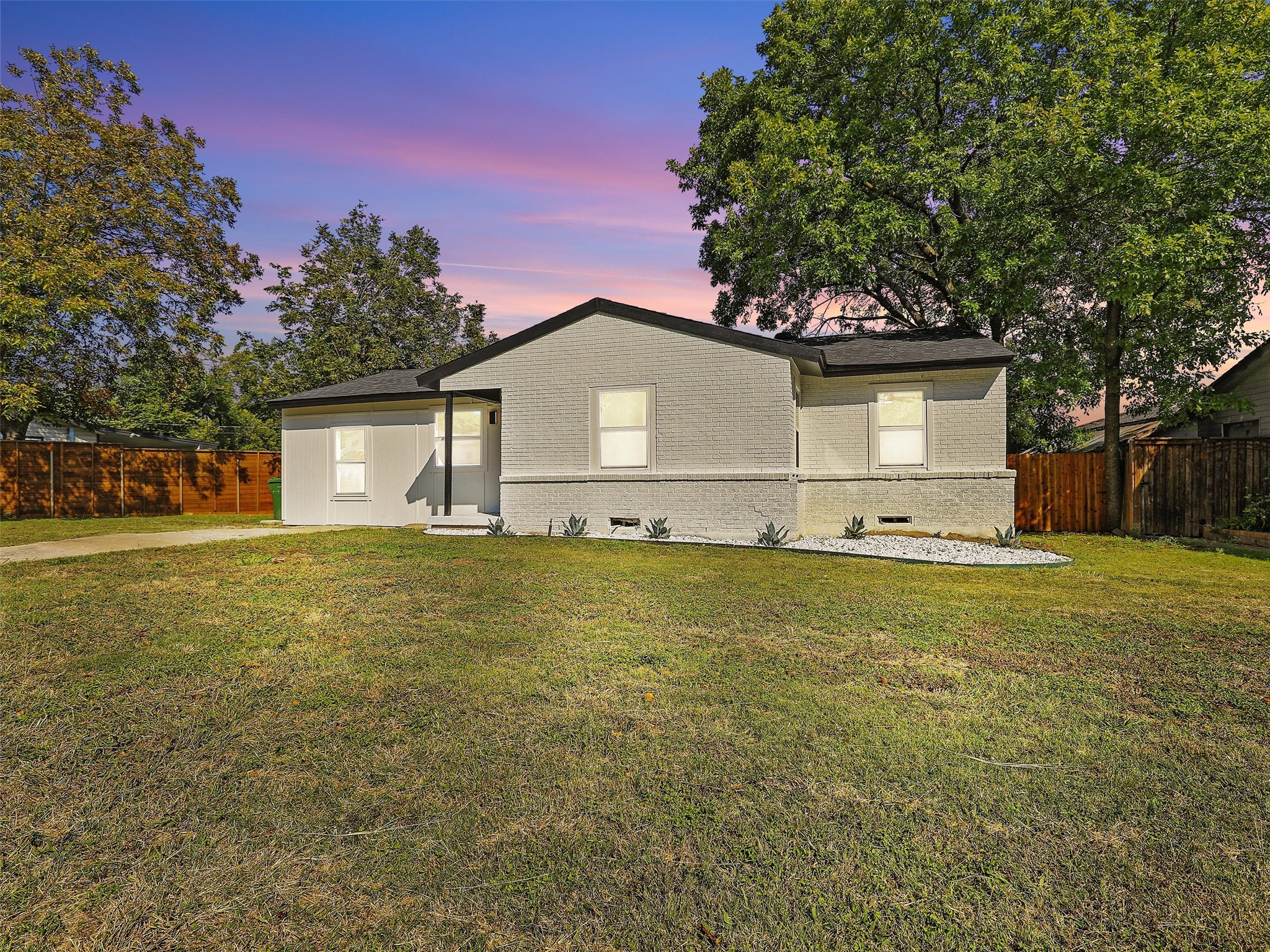 609 E Linda Drive Garland TX 75041