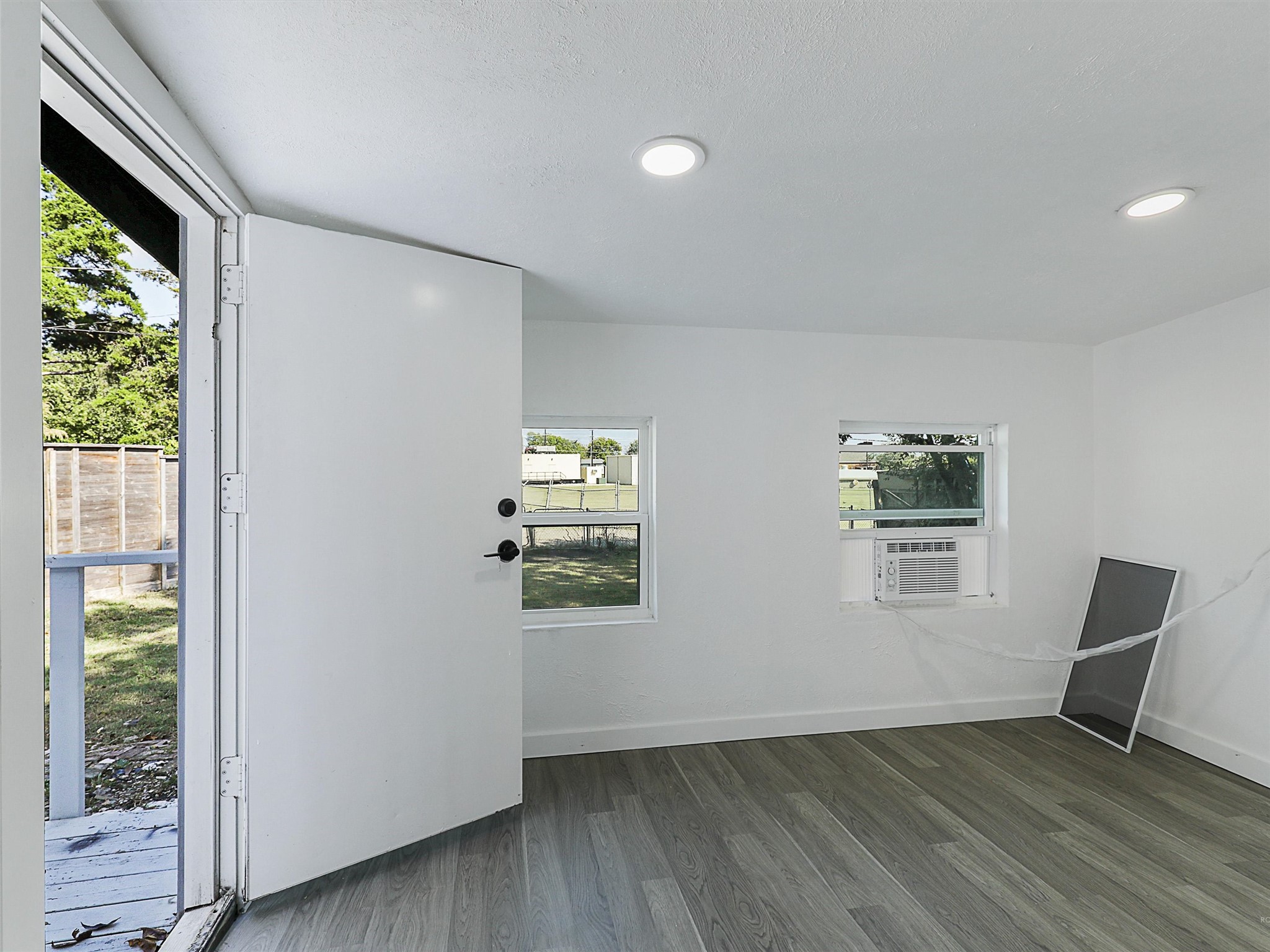 609 E Linda Drive Garland TX 75041