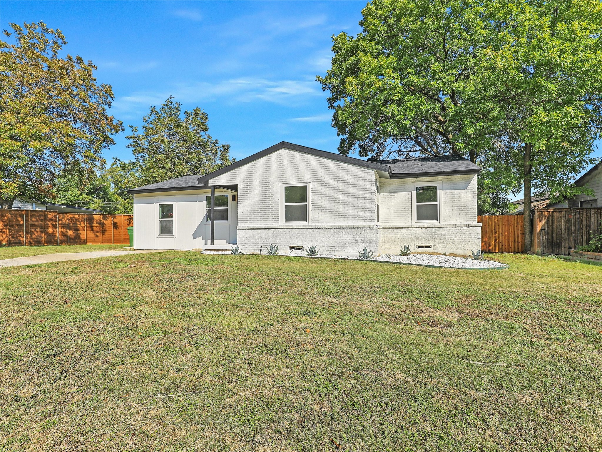 609 E Linda Drive Garland TX 75041