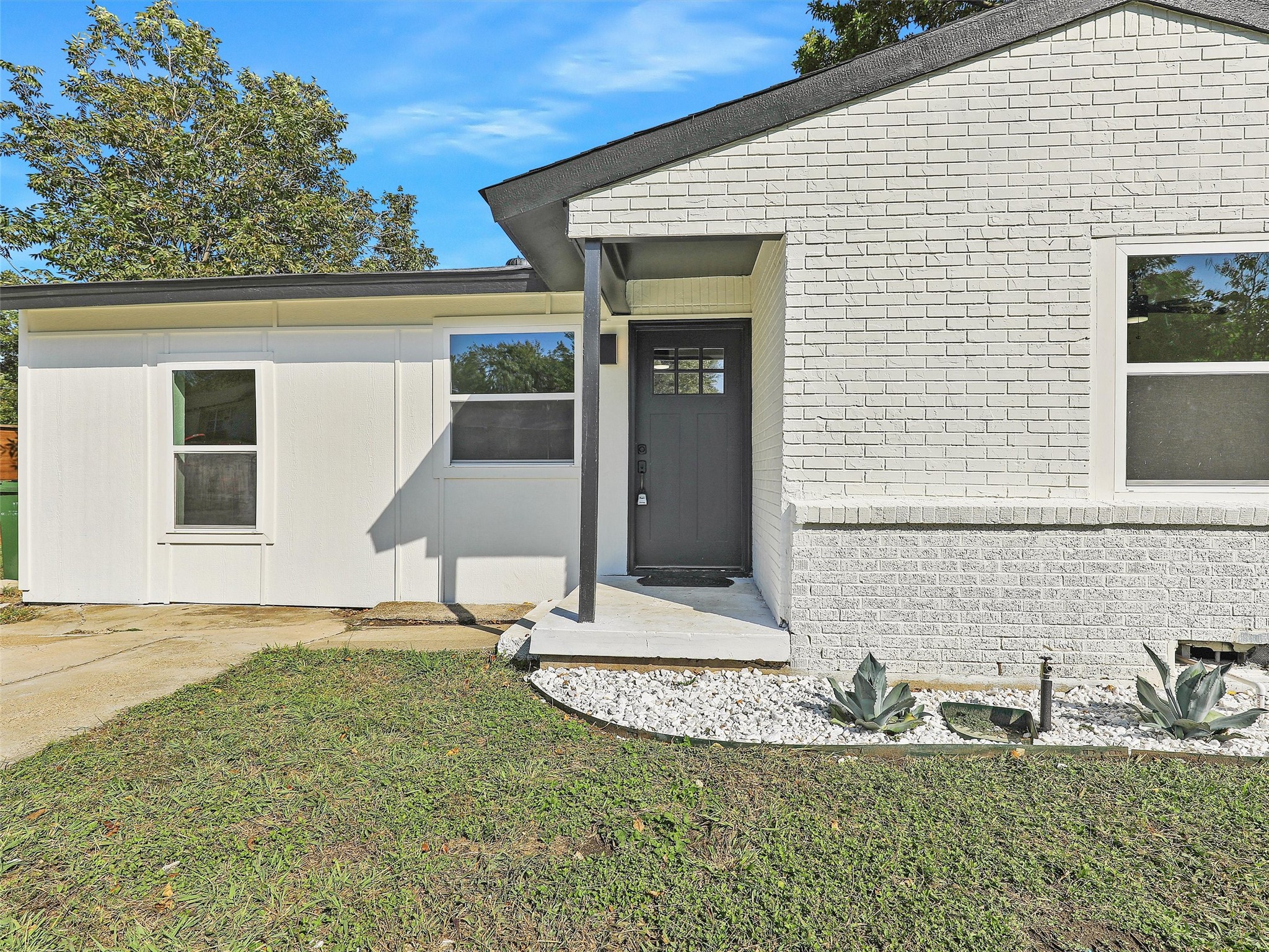 609 E Linda Drive Garland TX 75041