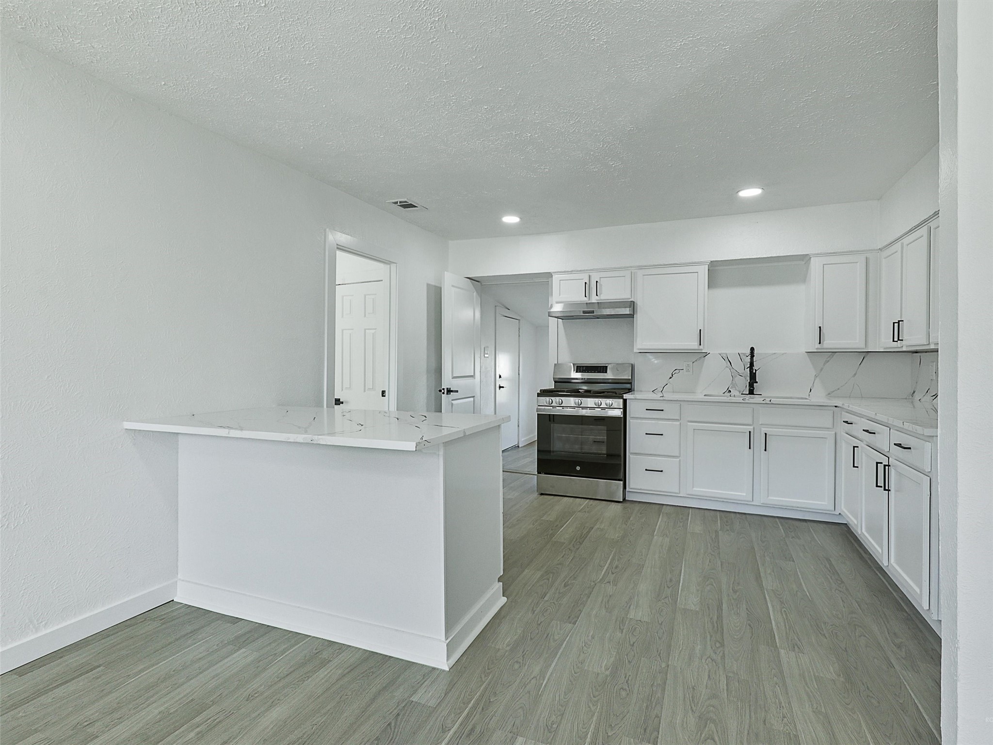 609 E Linda Drive Garland TX 75041