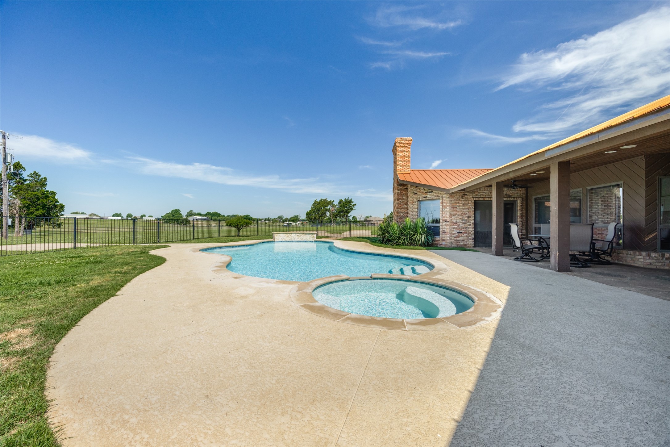 105 Sammi's Way Whitesboro TX 76273