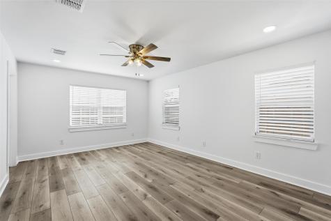 2518 W Amherst Avenue Dallas TX 75235