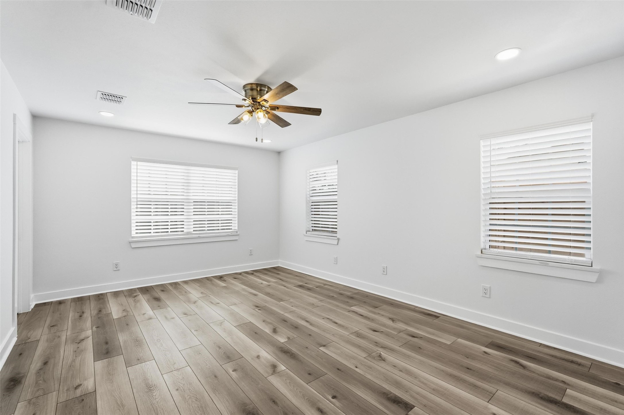 2518 W Amherst Avenue Dallas TX 75235