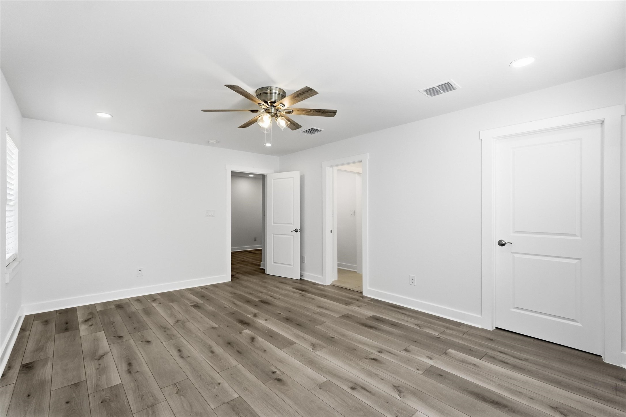 2518 W Amherst Avenue Dallas TX 75235