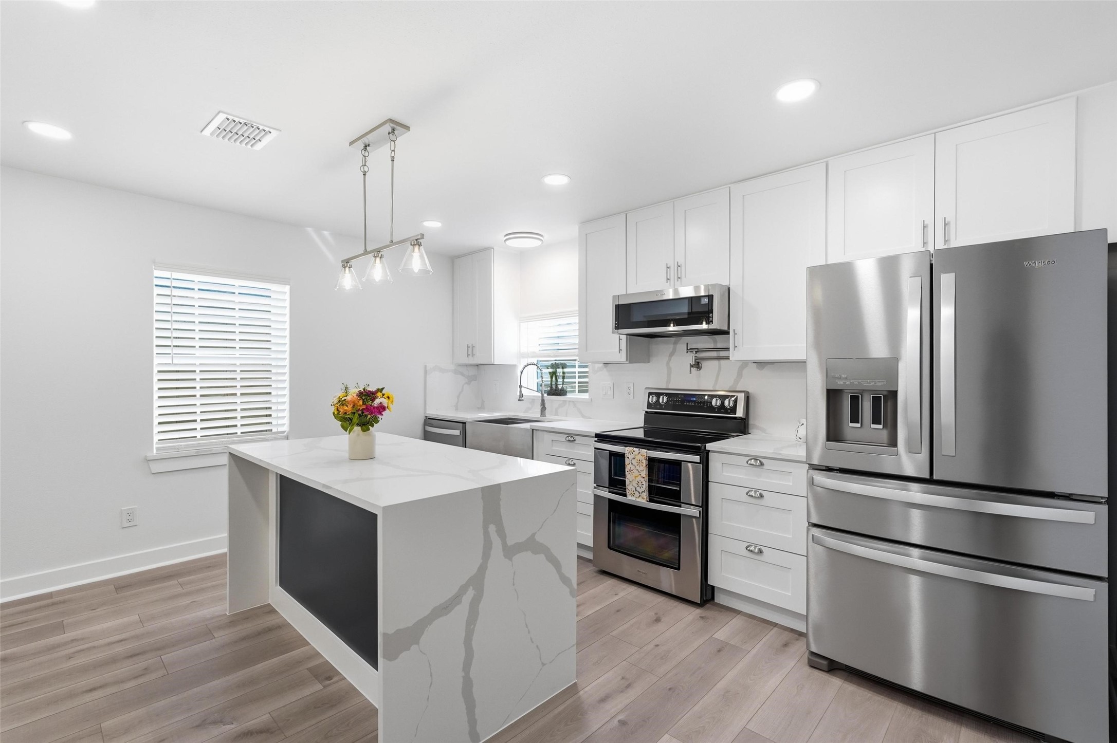 2518 W Amherst Avenue Dallas TX 75235