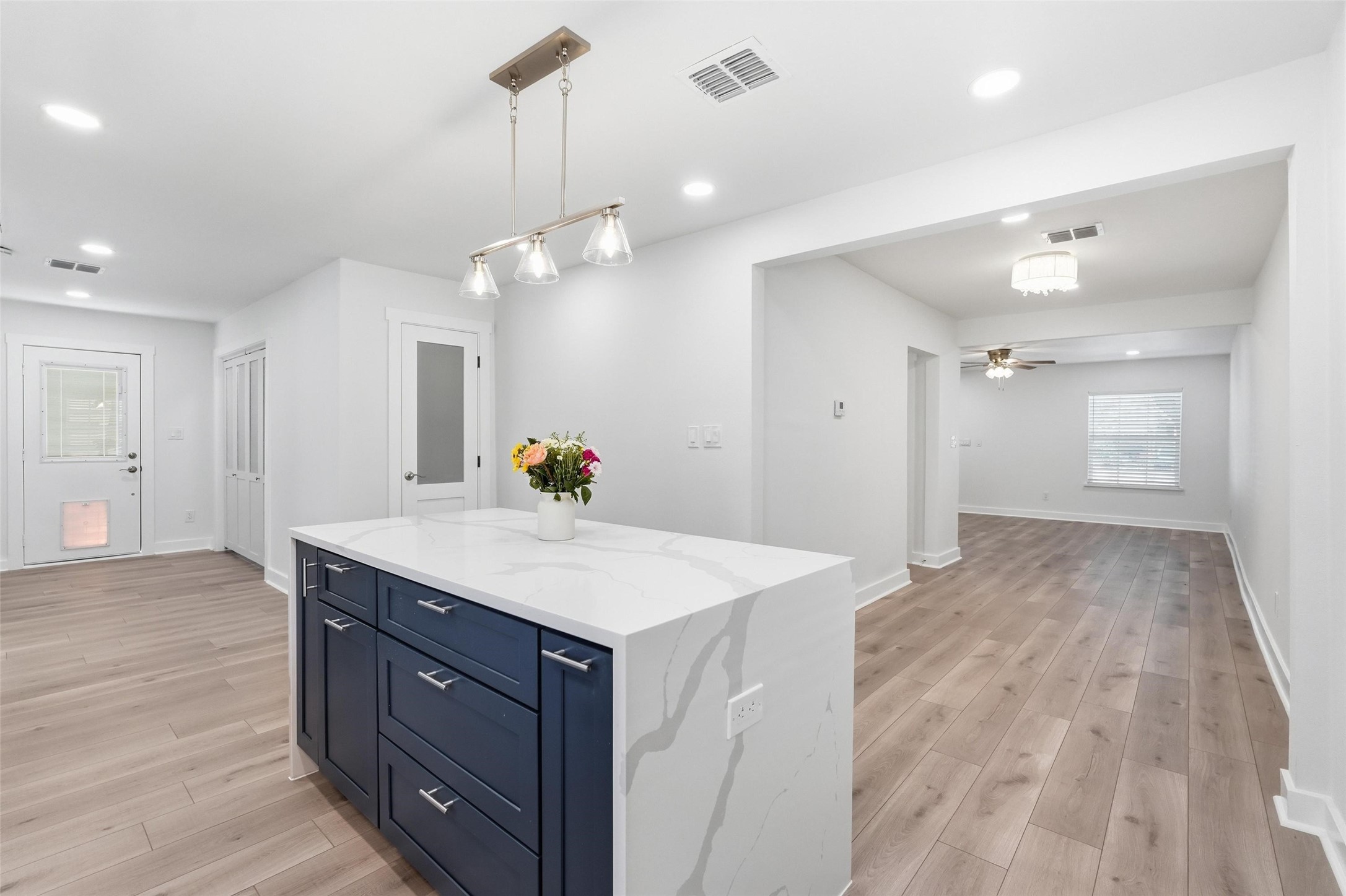 2518 W Amherst Avenue Dallas TX 75235