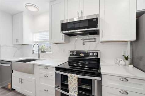 2518 W Amherst Avenue Dallas TX 75235