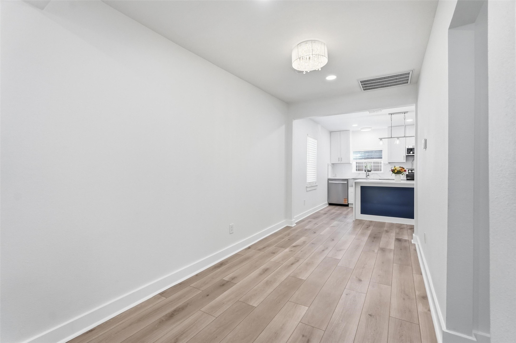2518 W Amherst Avenue Dallas TX 75235