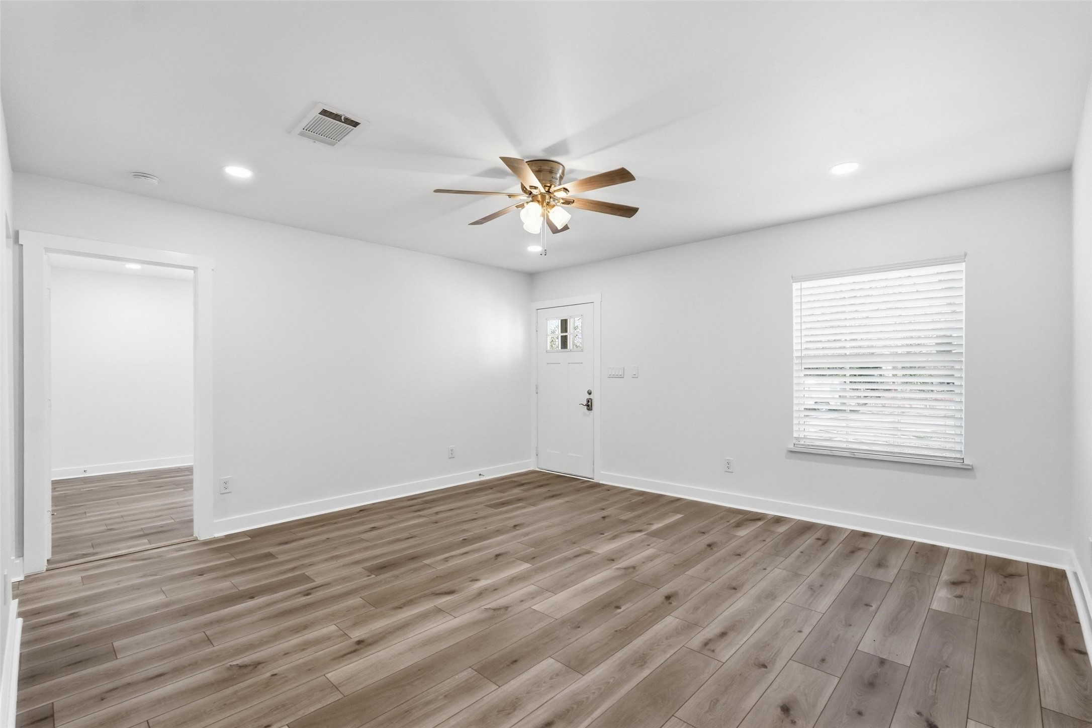 2518 W Amherst Avenue Dallas TX 75235