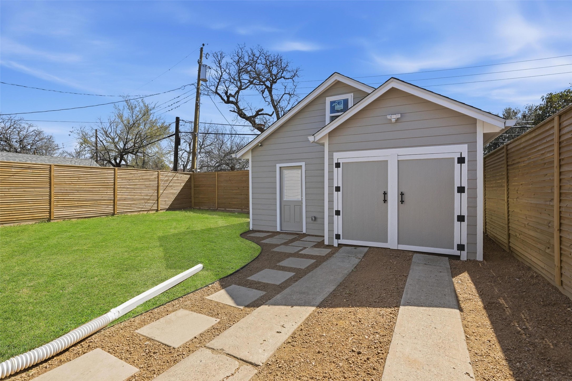 2518 W Amherst Avenue Dallas TX 75235