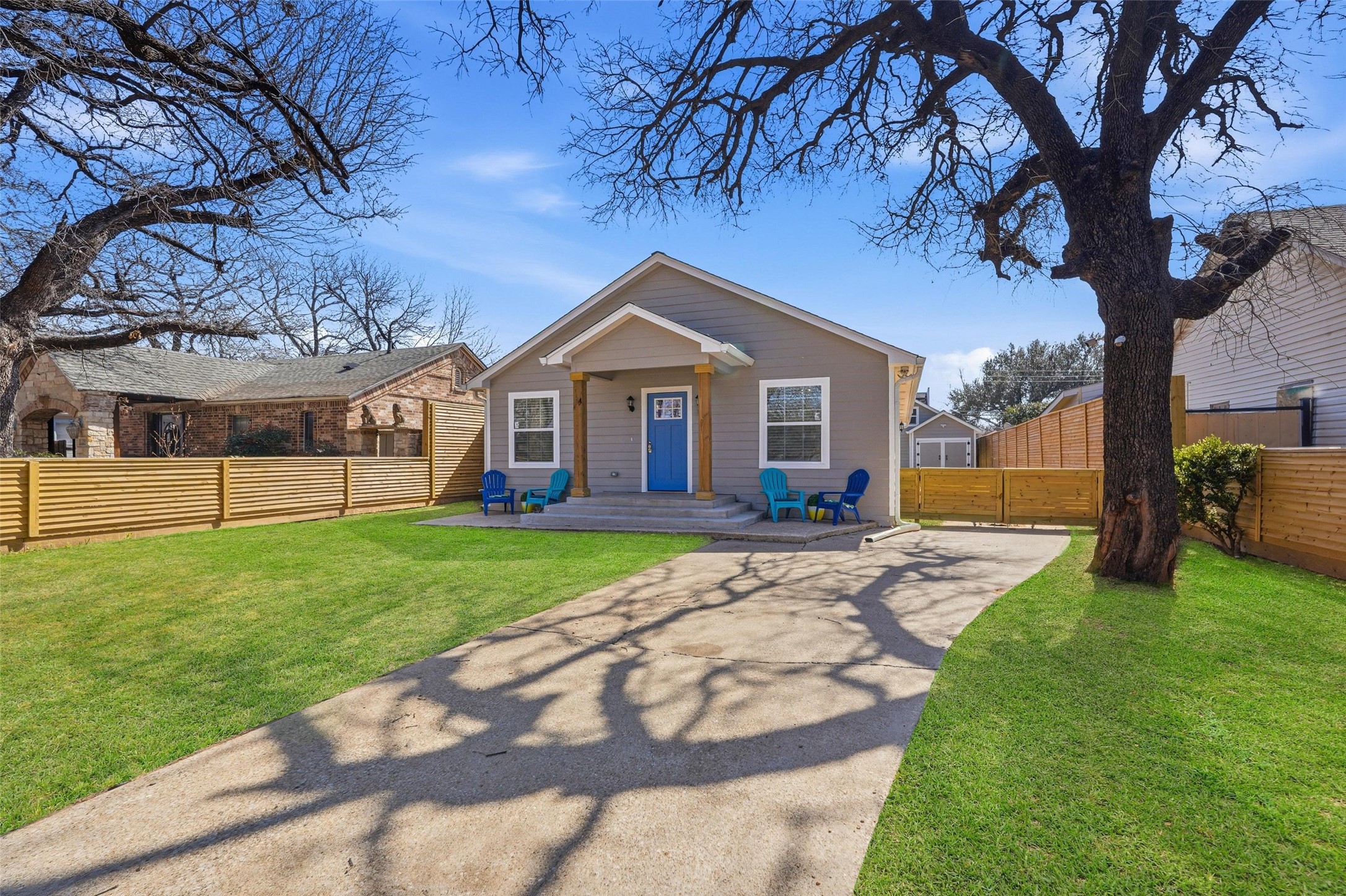 2518 W Amherst Avenue Dallas TX 75235