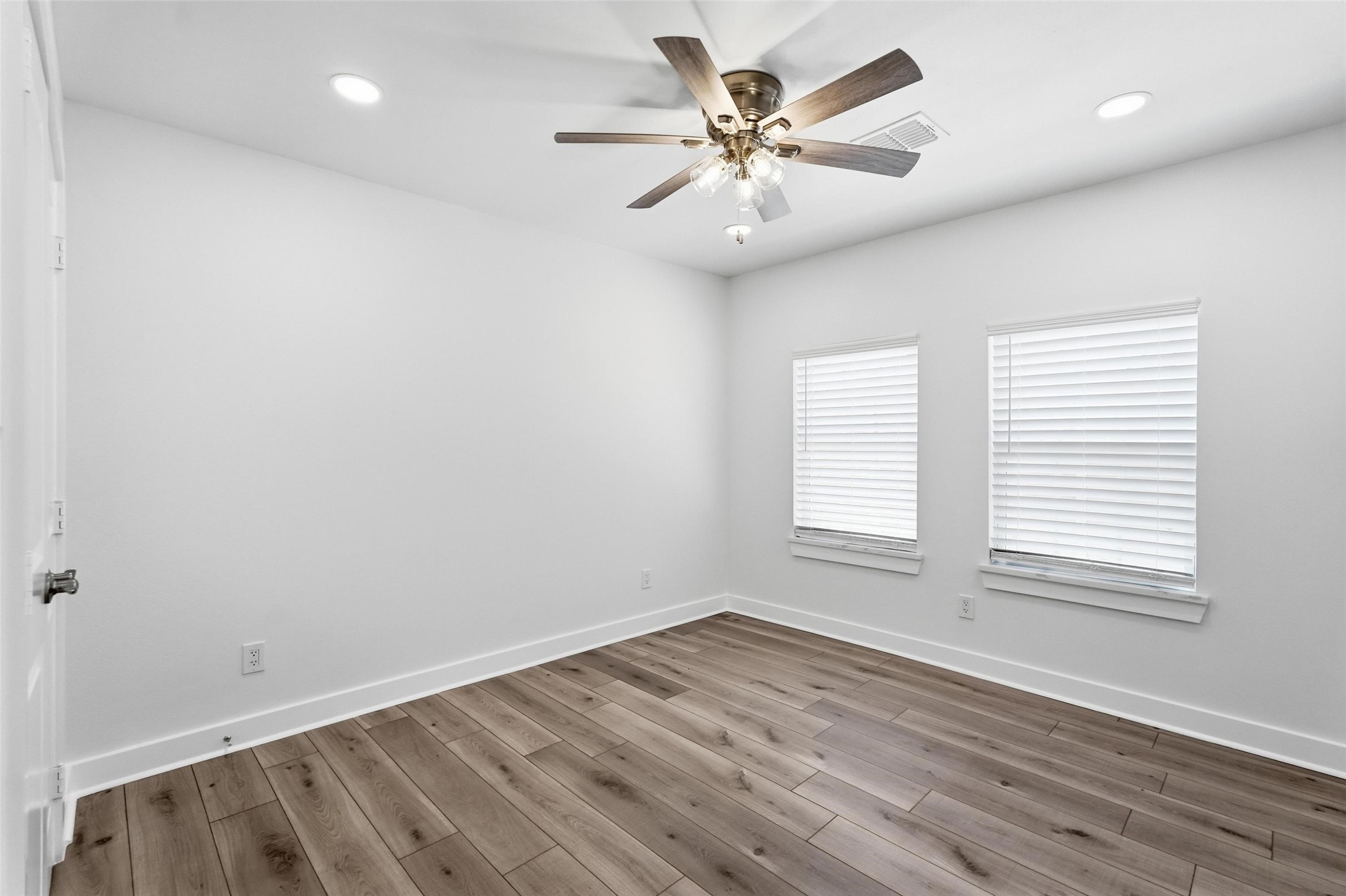2518 W Amherst Avenue Dallas TX 75235