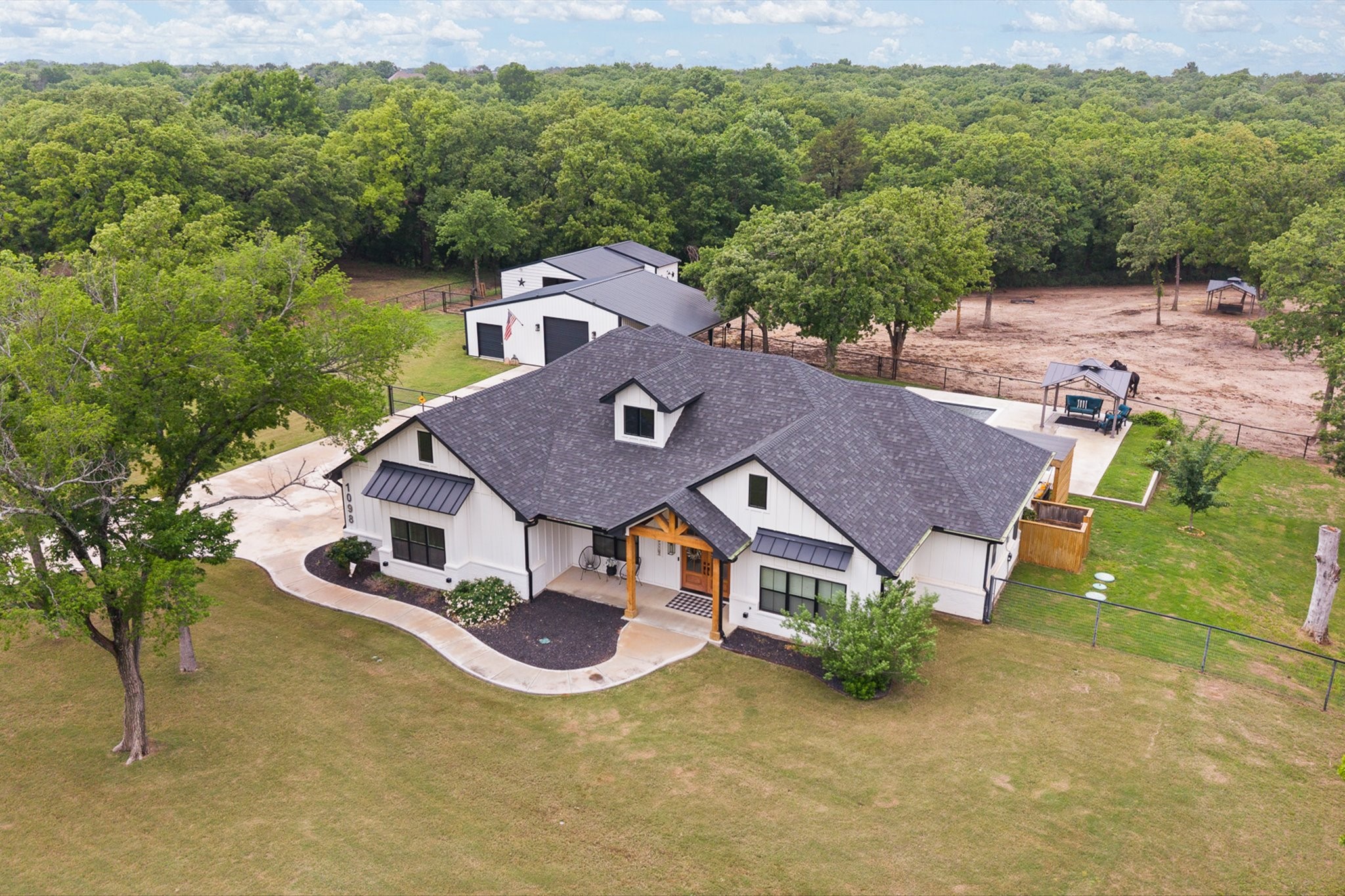 1098 Twin Creeks Drive Weatherford TX 76088