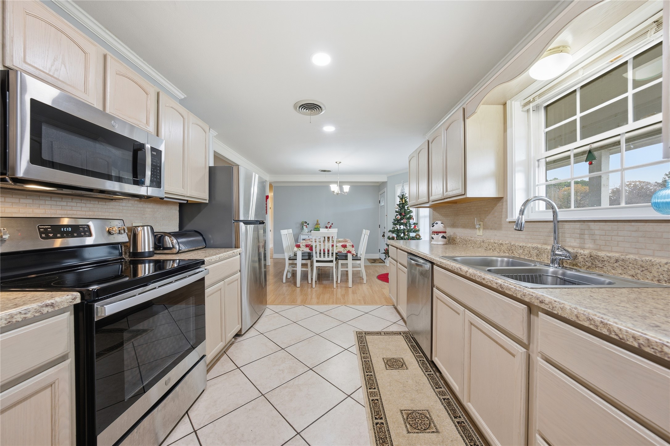 12637 State Highway 19 N Athens TX 75752