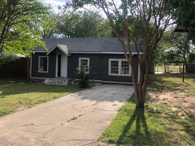 904 N Houston Street Granbury TX 76048