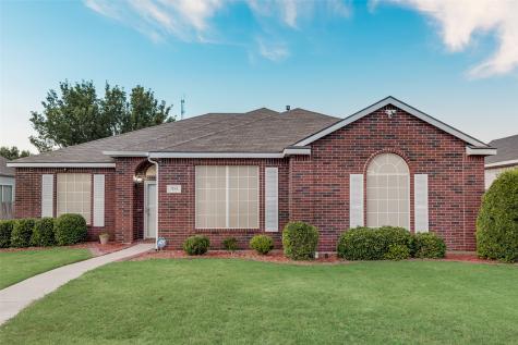 709 Longleaf Drive Desoto TX 75115