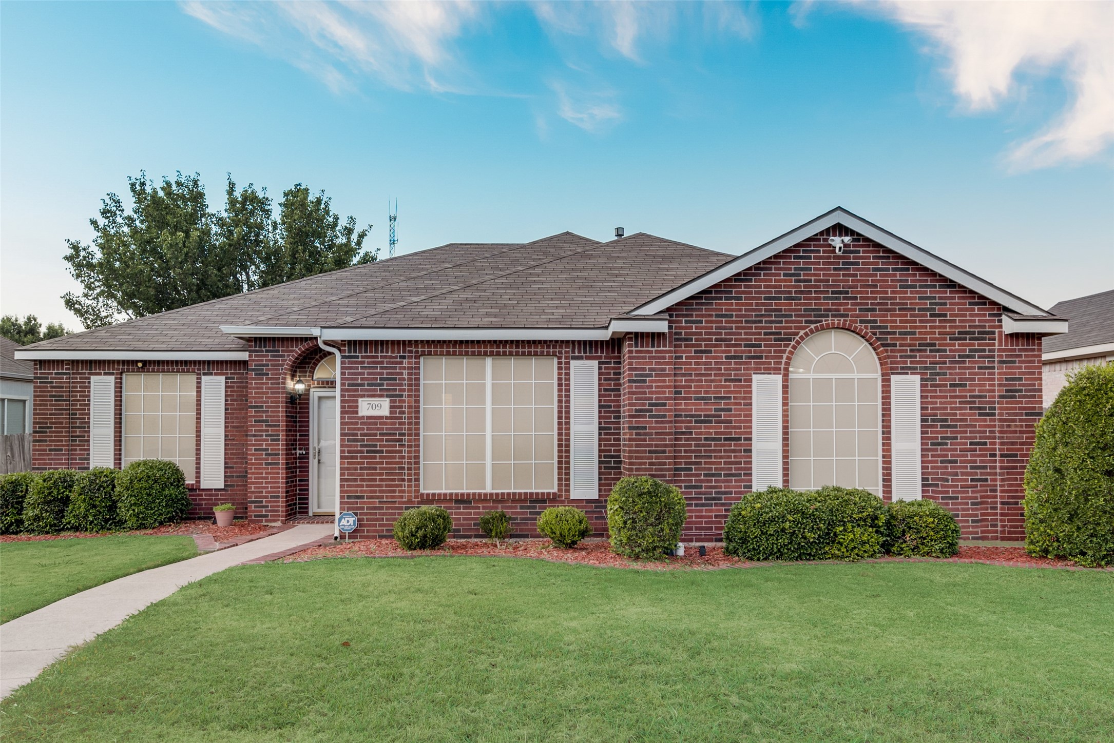 709 Longleaf Drive Desoto TX 75115