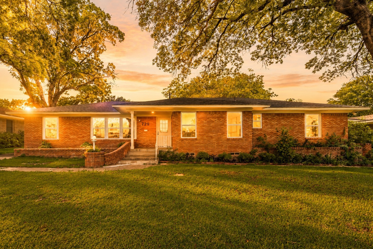 729 Town Creek Drive Dallas TX 75232