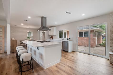 729 Town Creek Drive Dallas TX 75232