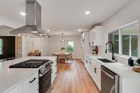 729 Town Creek Drive Dallas TX 75232