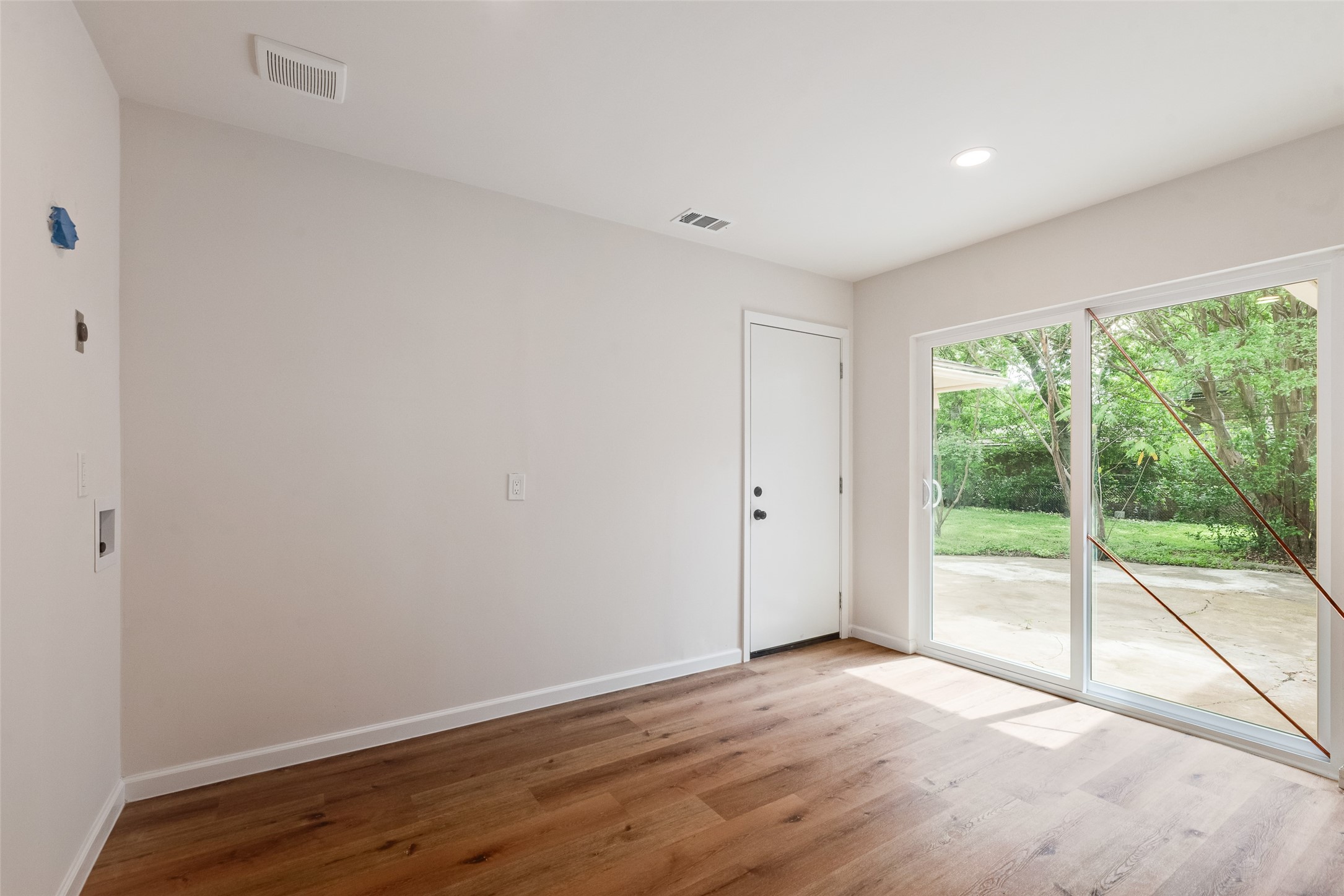 729 Town Creek Drive Dallas TX 75232
