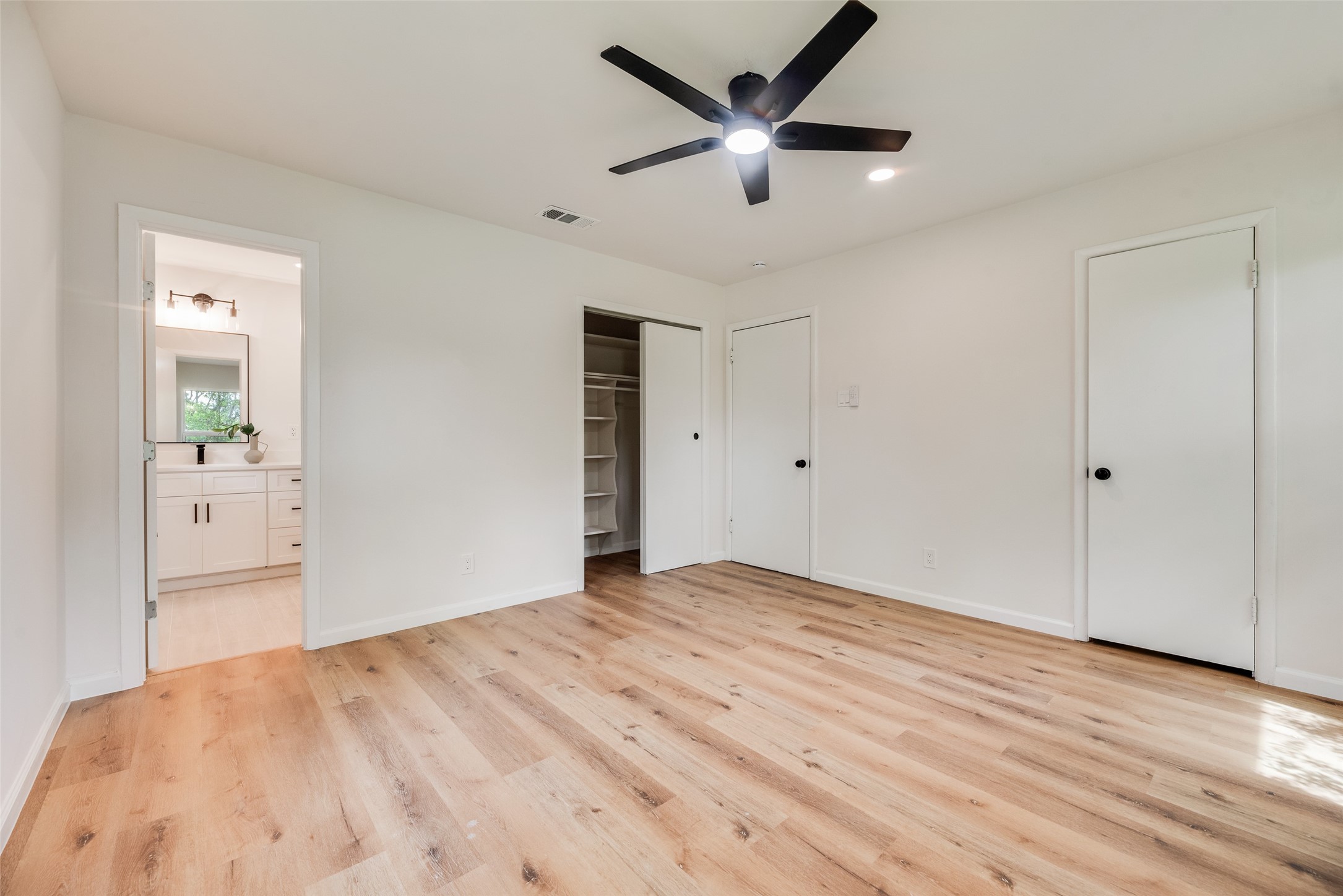 729 Town Creek Drive Dallas TX 75232