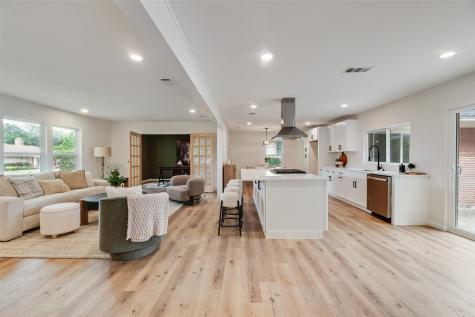 729 Town Creek Drive Dallas TX 75232