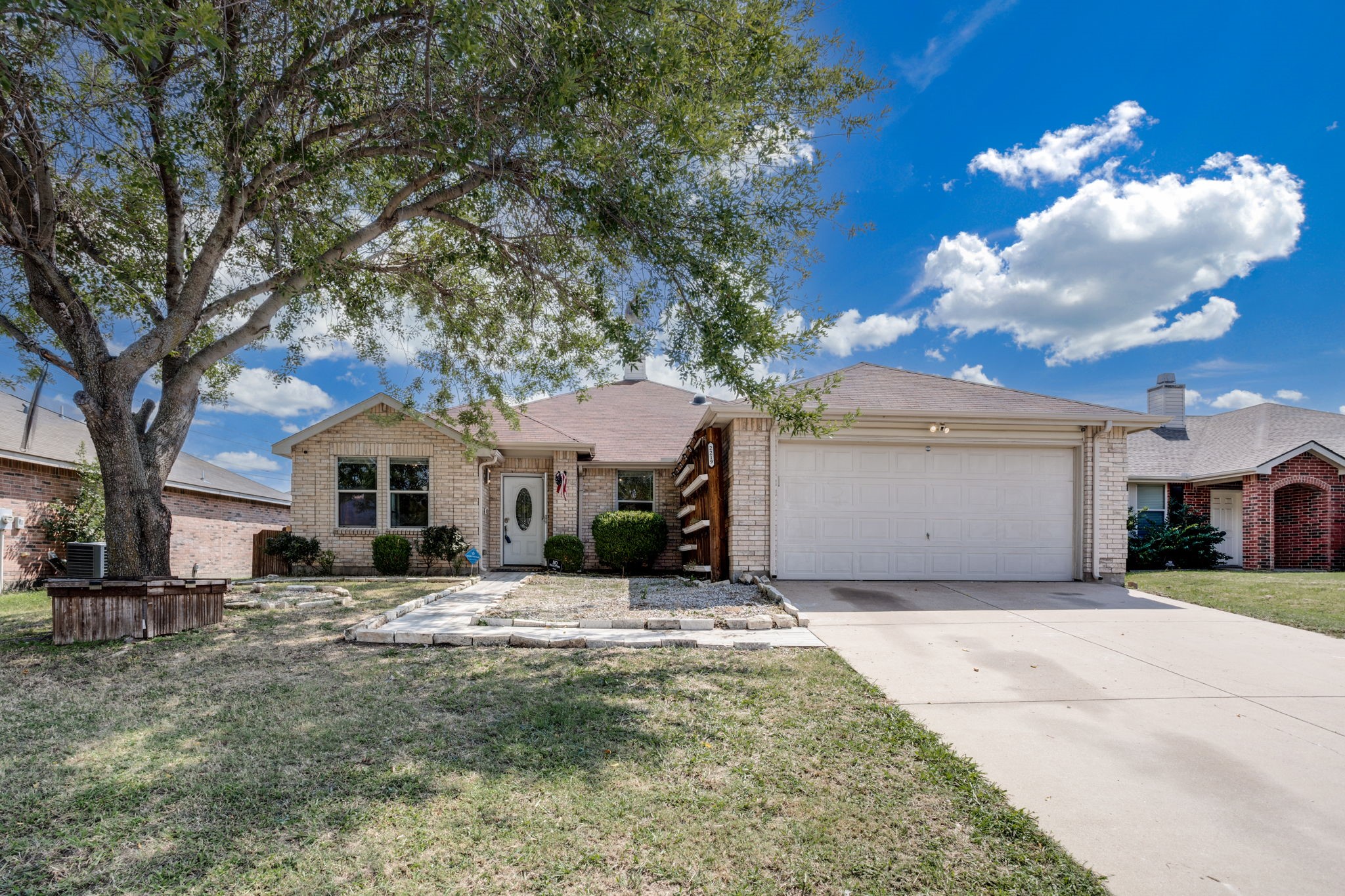 2219 Zion Hill Grand Prairie TX 75052