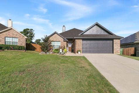 4008 Oakwood Circle Aubrey TX 76227