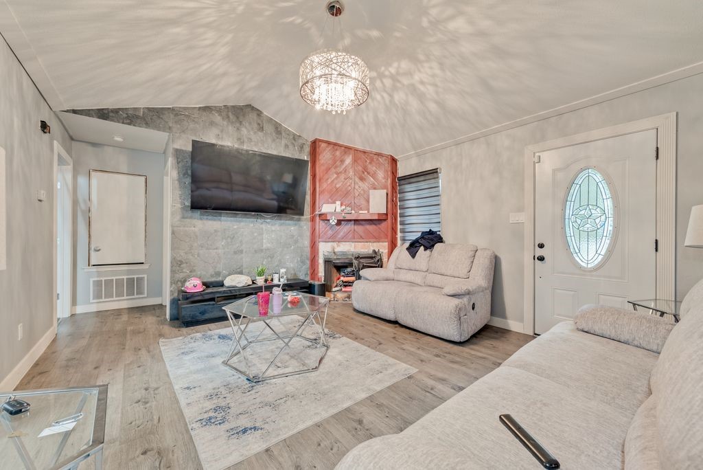 3815 Indian Wells Drive Arlington TX 76017