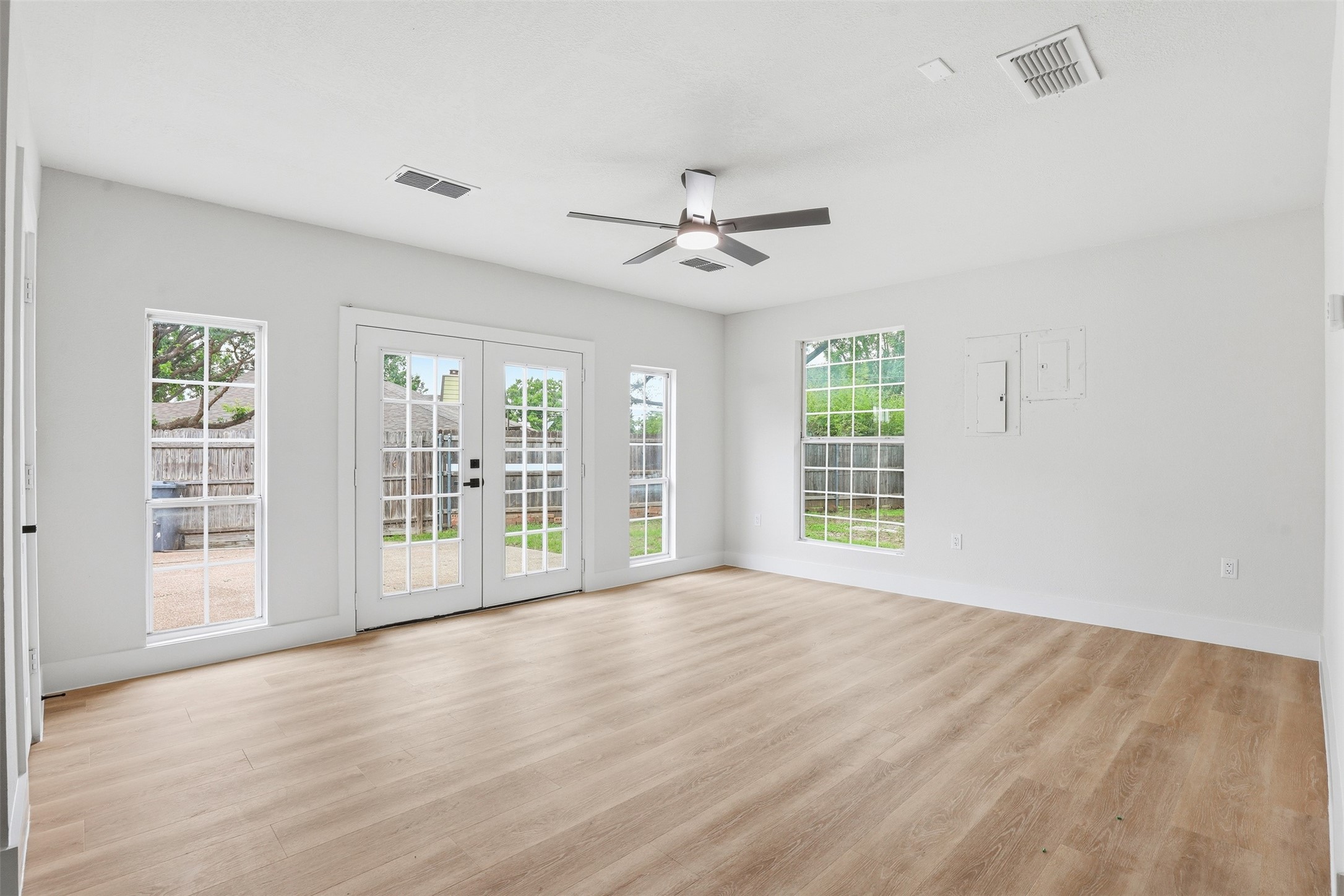 6415 High Country Trail Arlington TX 76016