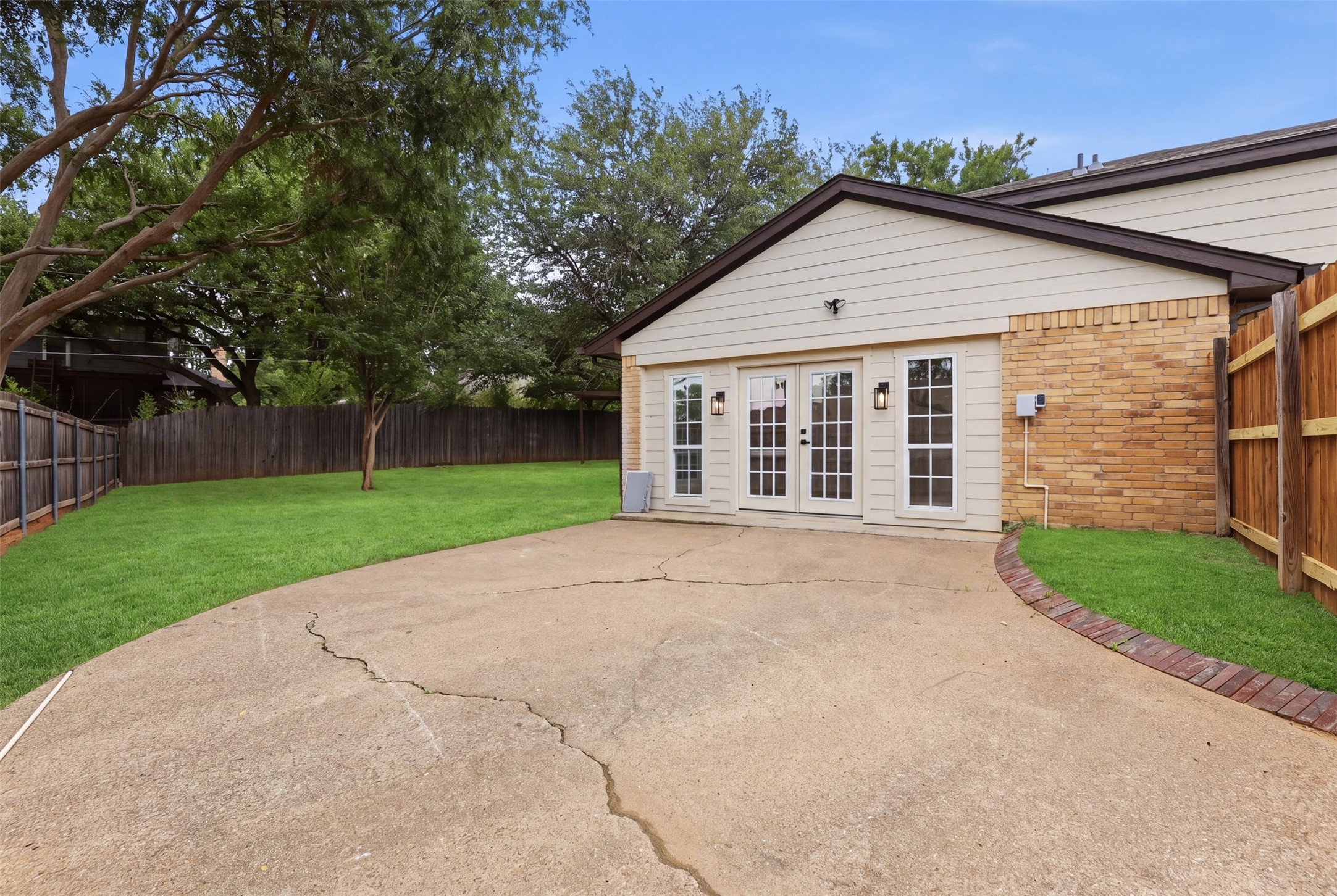 6415 High Country Trail Arlington TX 76016