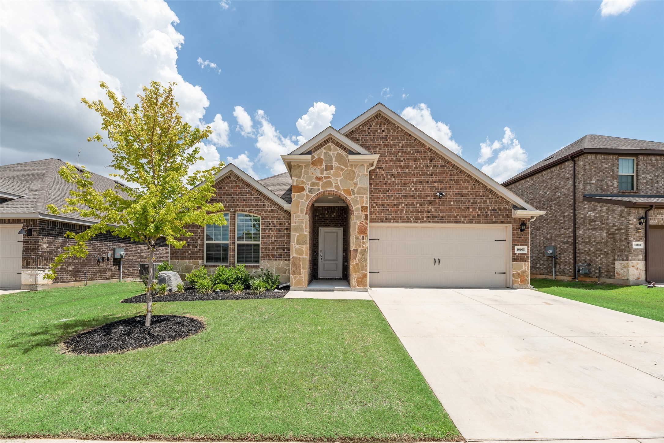 10108 Autumn Leaves Lane Aubrey TX 76227