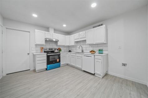 142 Kingsbridge Drive Garland TX 75040