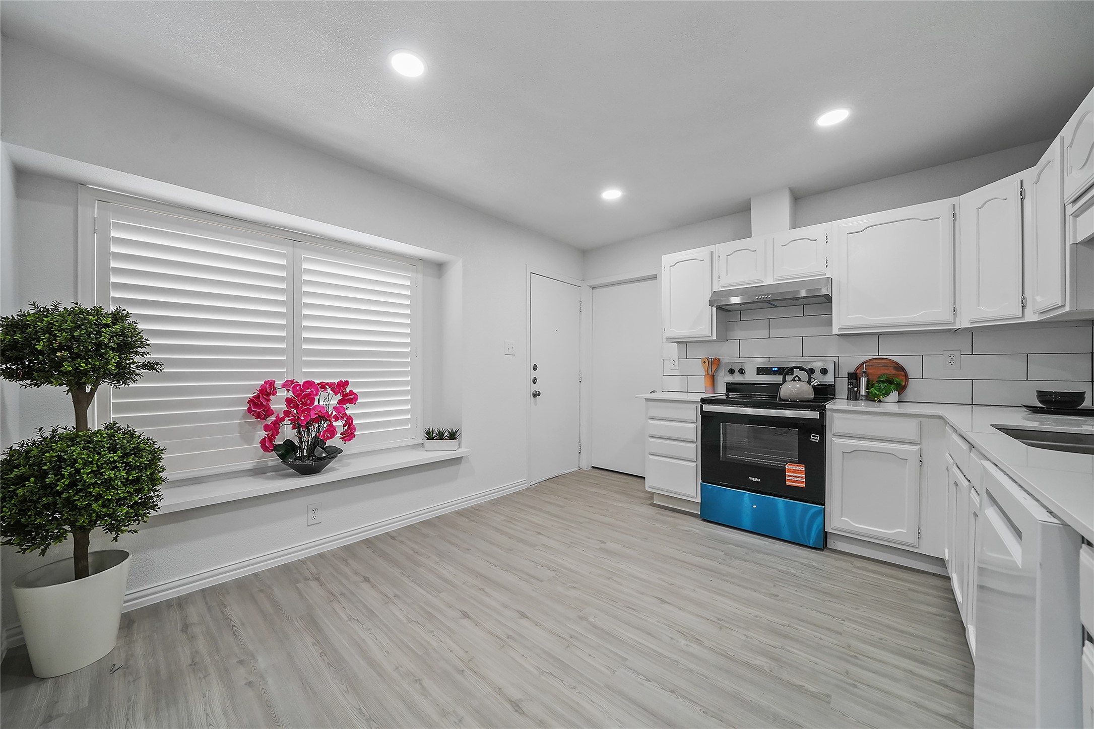 142 Kingsbridge Drive Garland TX 75040