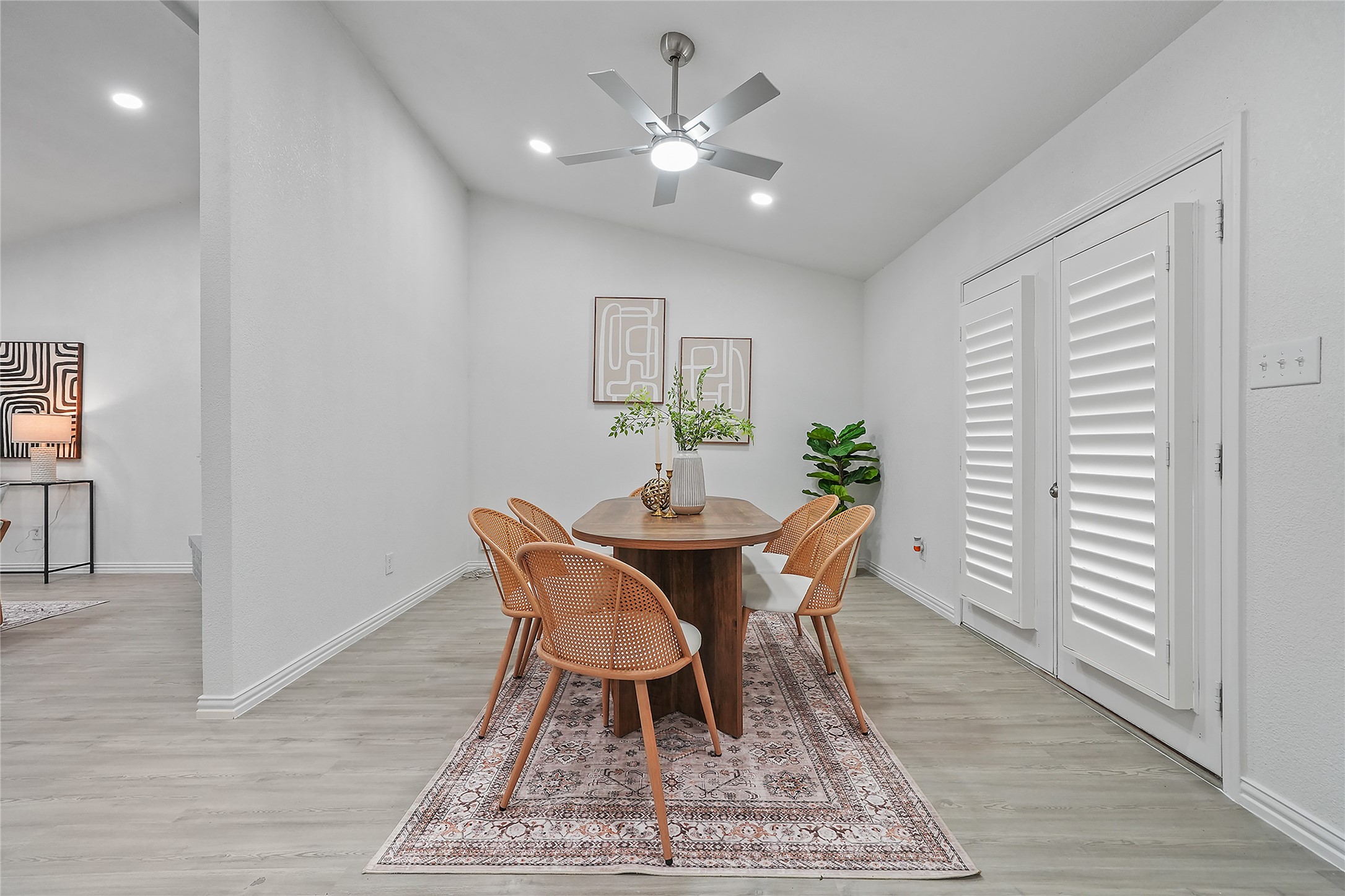 142 Kingsbridge Drive Garland TX 75040