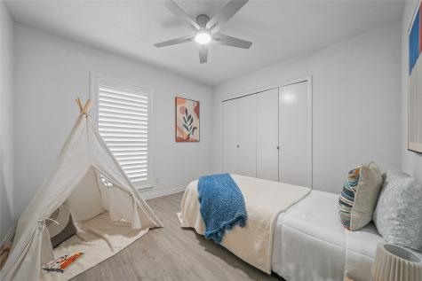 142 Kingsbridge Drive Garland TX 75040
