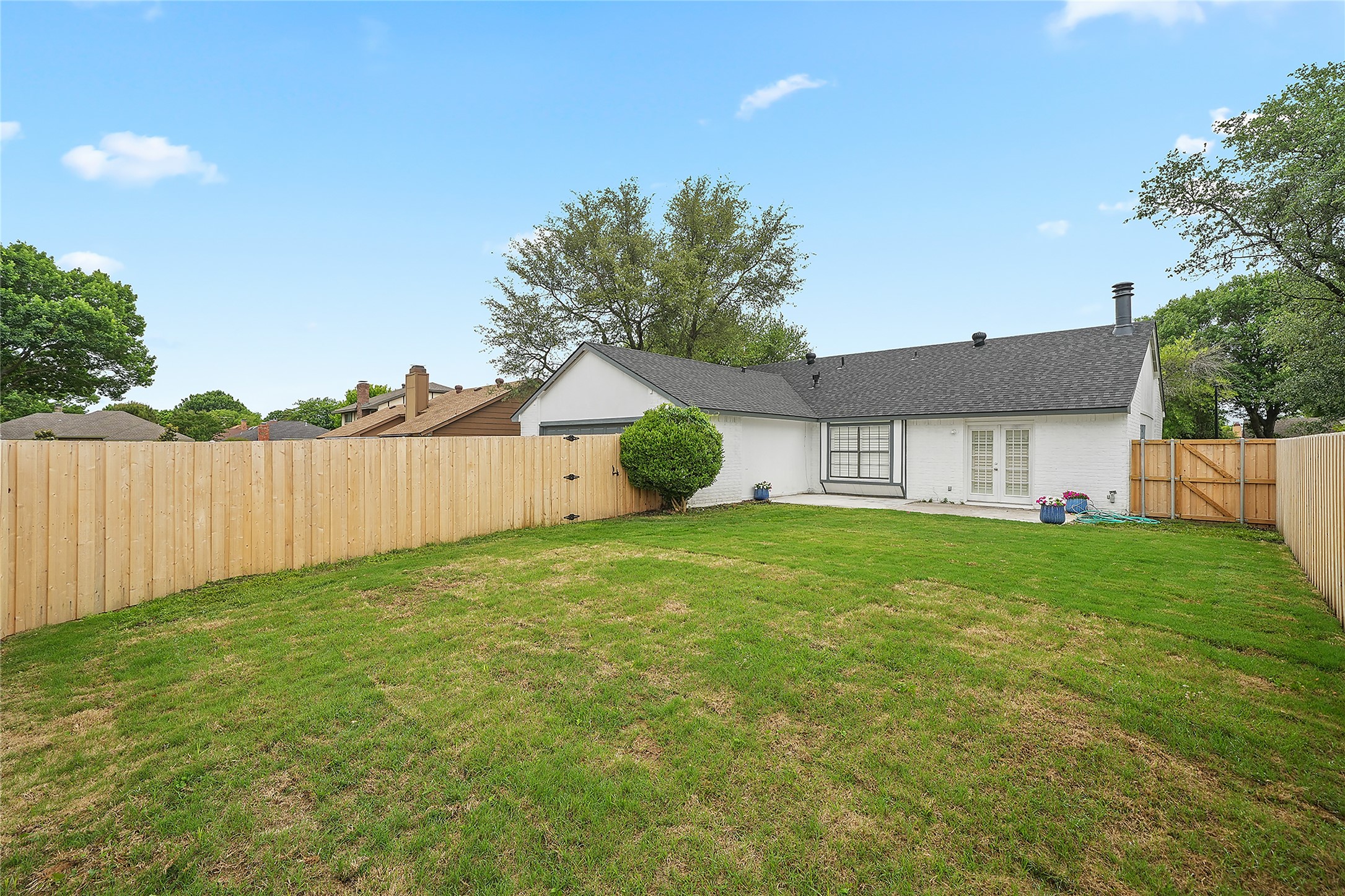 142 Kingsbridge Drive Garland TX 75040