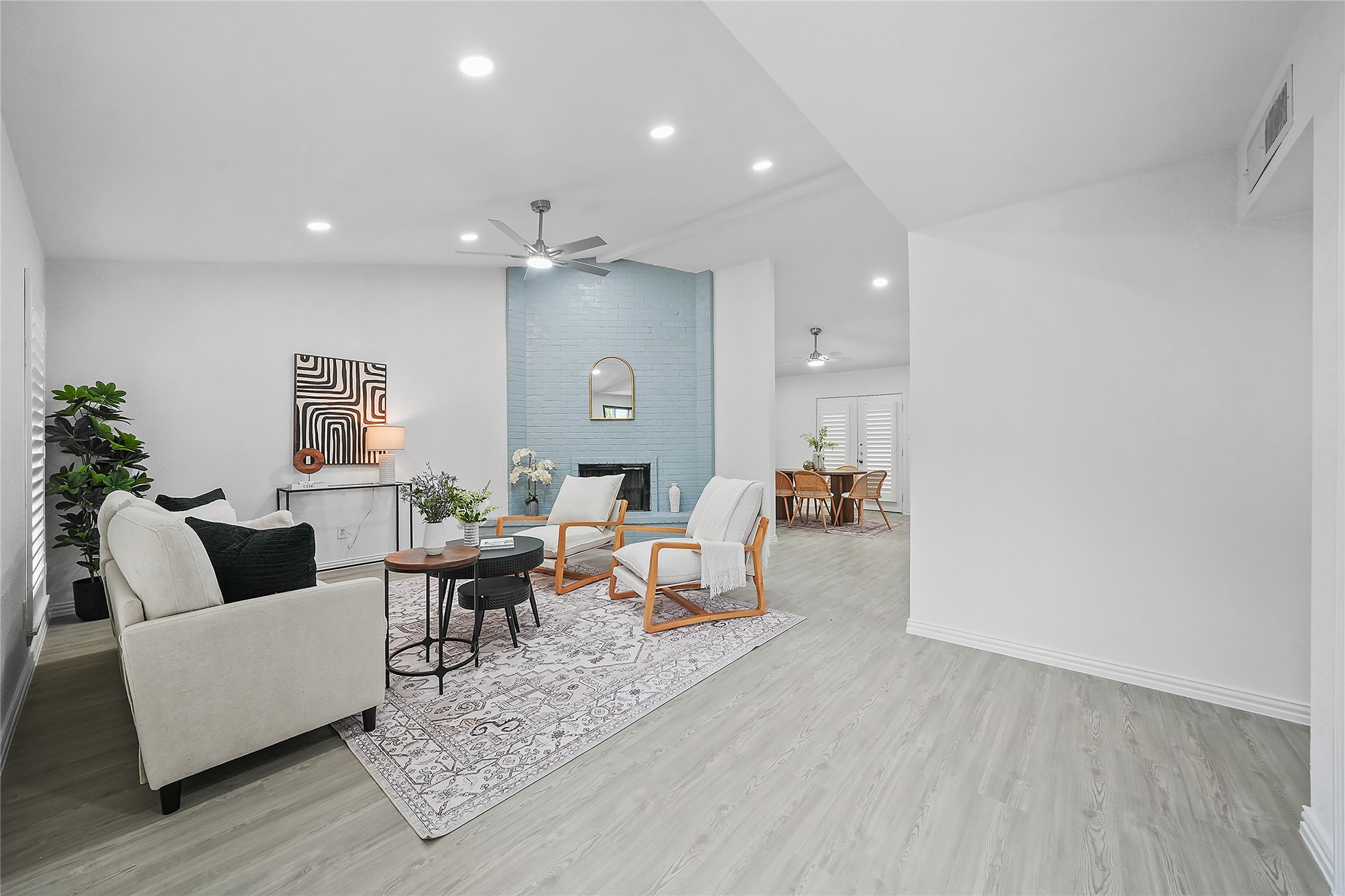142 Kingsbridge Drive Garland TX 75040
