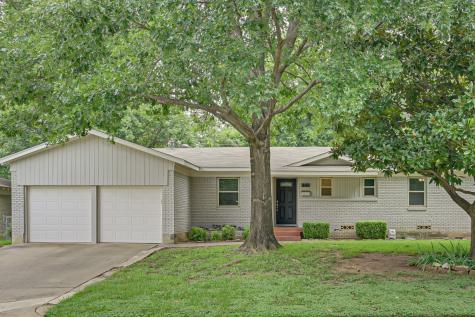 1301 Waggoner Drive Arlington TX 76013