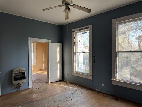 317 Scullin Denison TX 75020